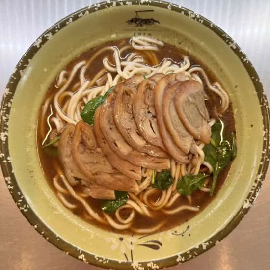 卤肉面 noodles with braised pork slice in soup